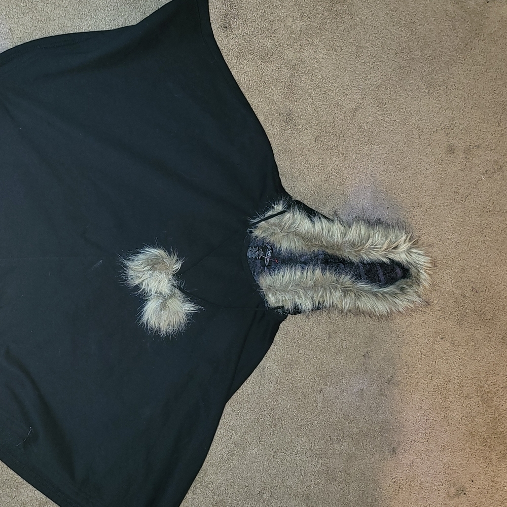 Hooded cape